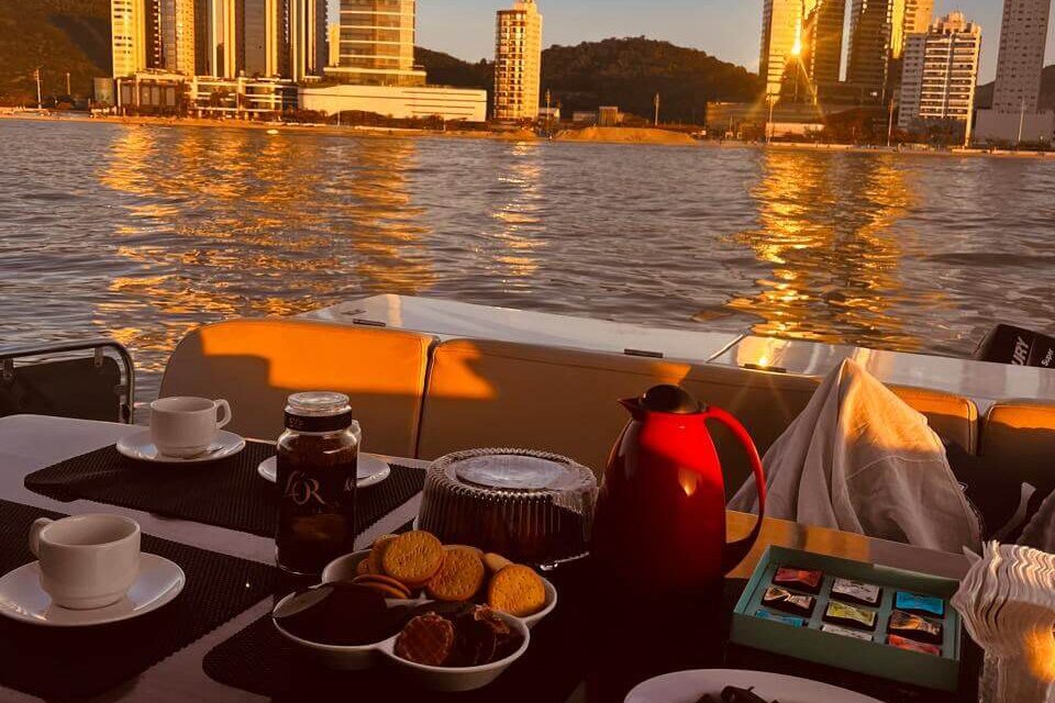 fundue no barco no inverno